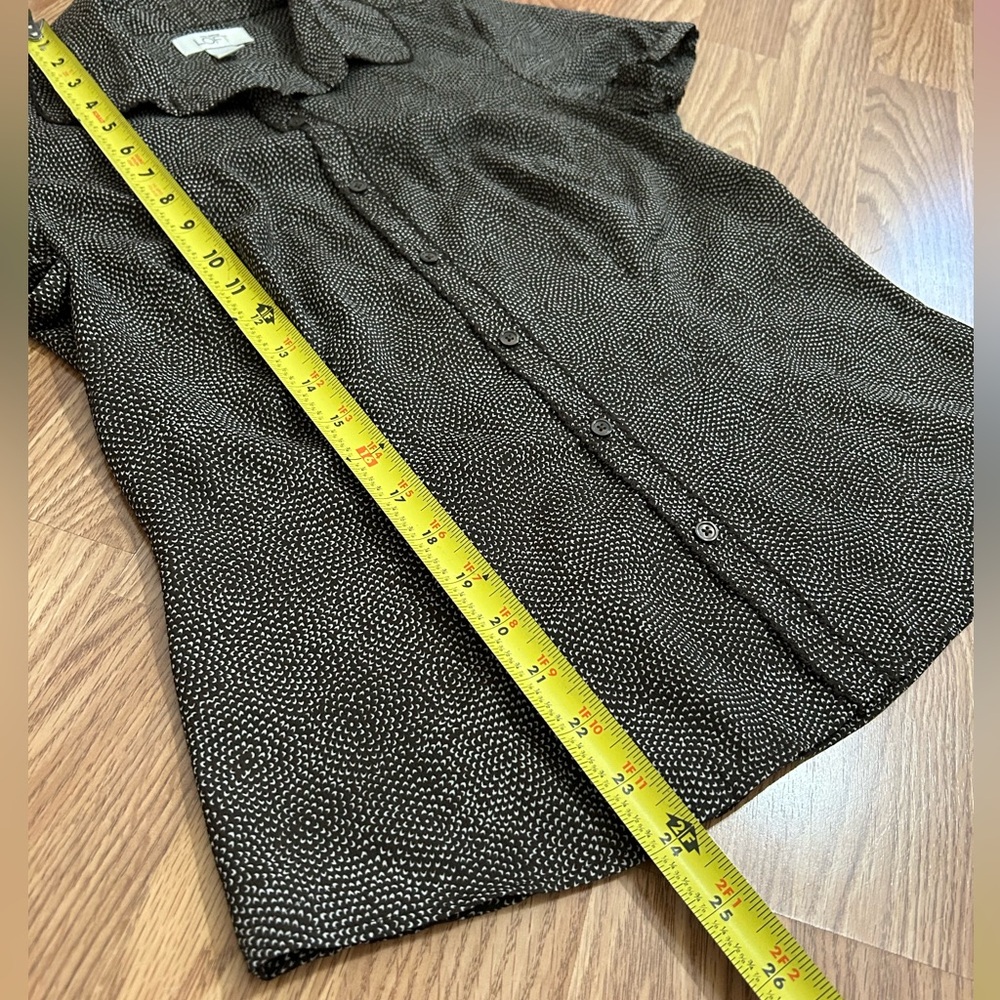LOFT Short Sleeve Button Down size 6-Brown - Picture 10 of 12